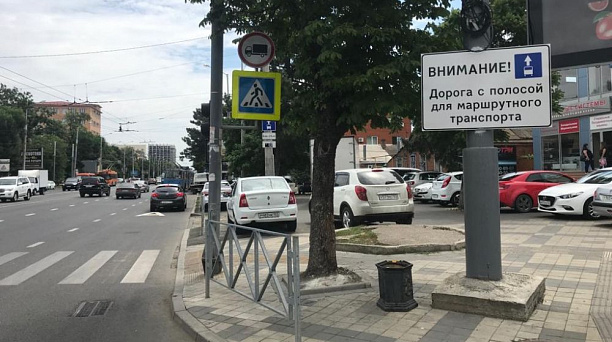 Артём Доронин: Работу выделенной полосы на Северной будем настраивать, нарушителей скоро начнем штрафовать и эвакуировать незаконно припаркованные машины