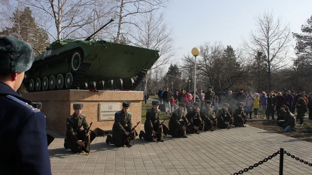 В Центральном округе почтили память погибших в локальных войнах