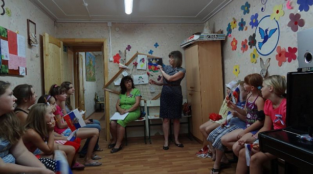 Будущие избиратели отметили День Государственного флага России