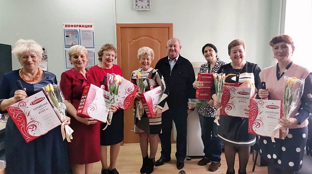 В Краснодаре представительниц общественных организаций поздравили с Международным женским днем