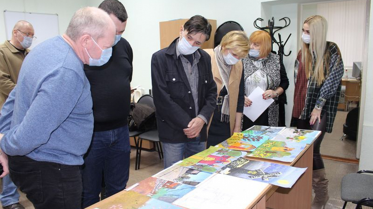 В территориальных центрах будут проходить выставки работ детских школ искусств