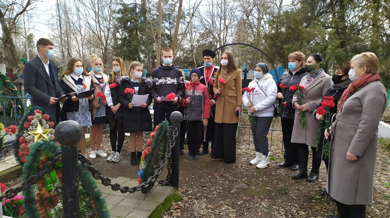 В Прикубанском округе у всех памятников героям Великой Отечественной войны прошли памятные мероприятия и возложение цветов