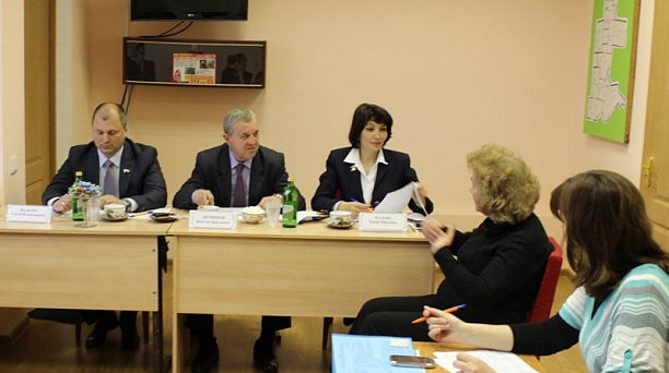 Глава Центрального округа встретился с руководителями ТОС