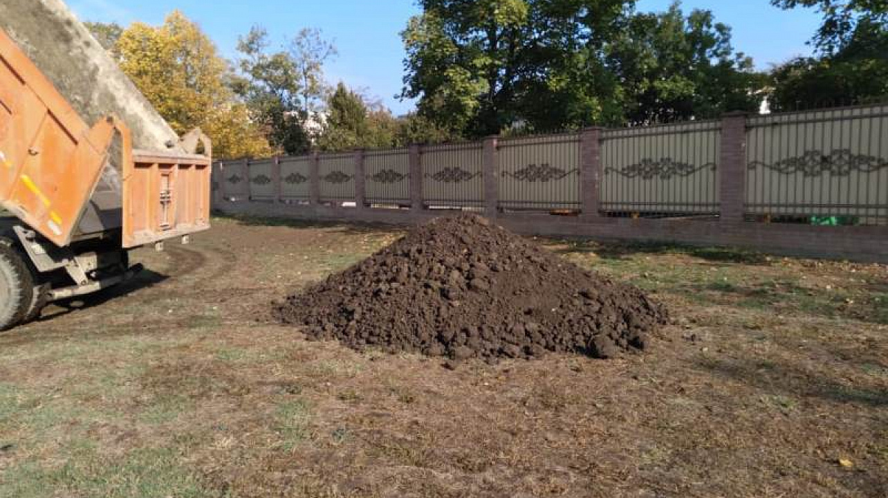 В Западном округе продолжается работа по благоустройству вверенной территории_ _ _.jpg
