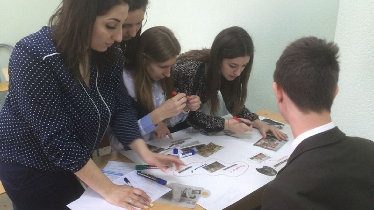 В Центральном округе прошел 1 этап заседания краевого молодежного политического клуба