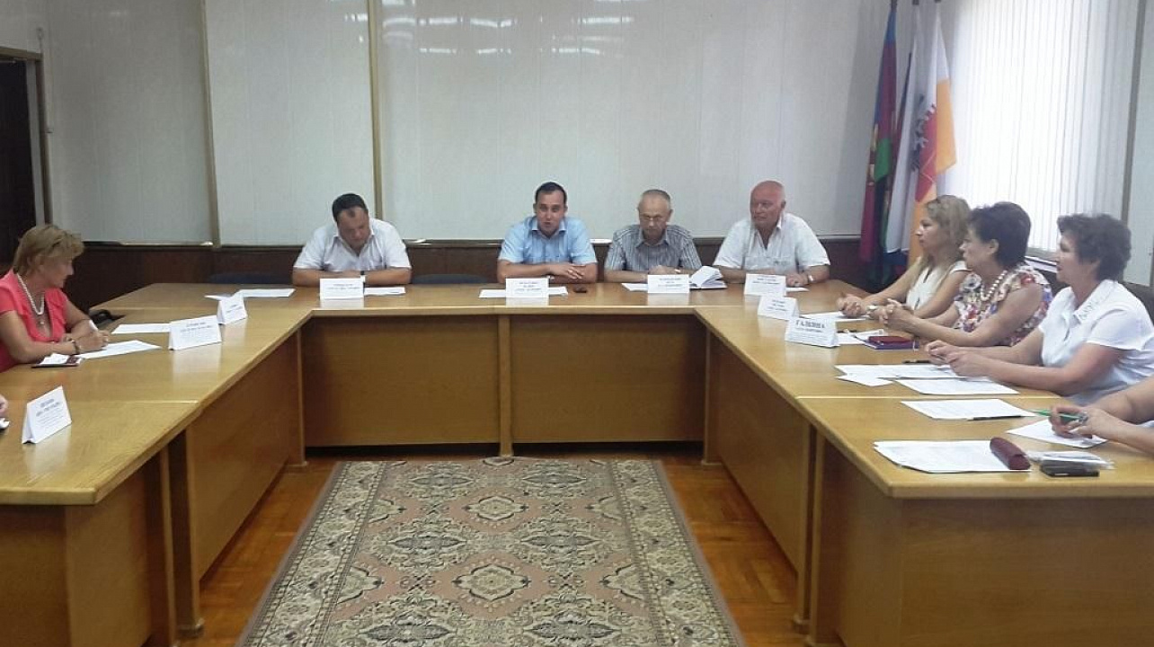 В Прикубанском округе на Совете по делам ветеранов, пенсионеров при главе округа обсудили планы подготовки ко Дню города Краснодара