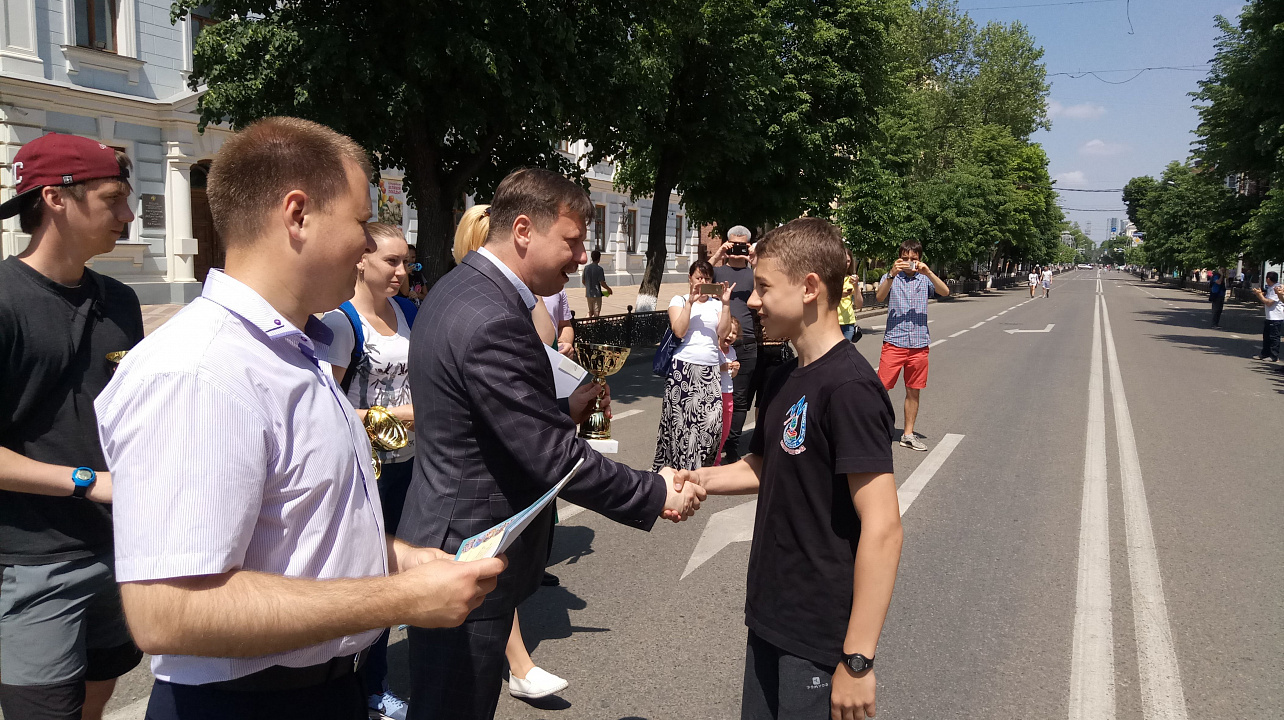 В Краснодаре прошла Всекубанская эстафета «Спортсмены Кубани — в ознаменование Победы в Великой Отечественной войне 1941–1945 годов»