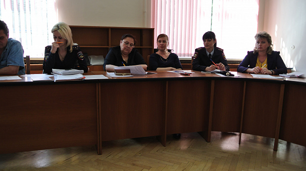 Заседание комиссии по делам несовершеннолетних и защите их прав провели в Западном округе