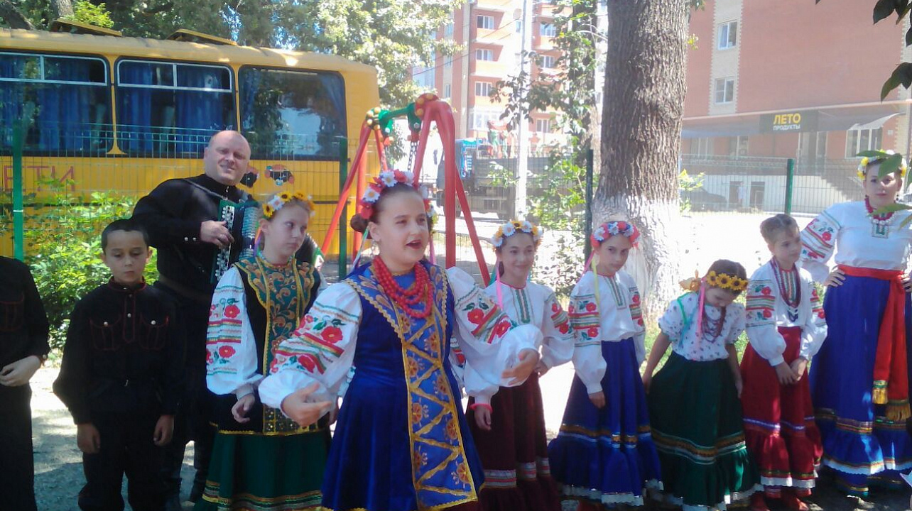 Для жителей поселка Краснодарский прошел казачий праздник