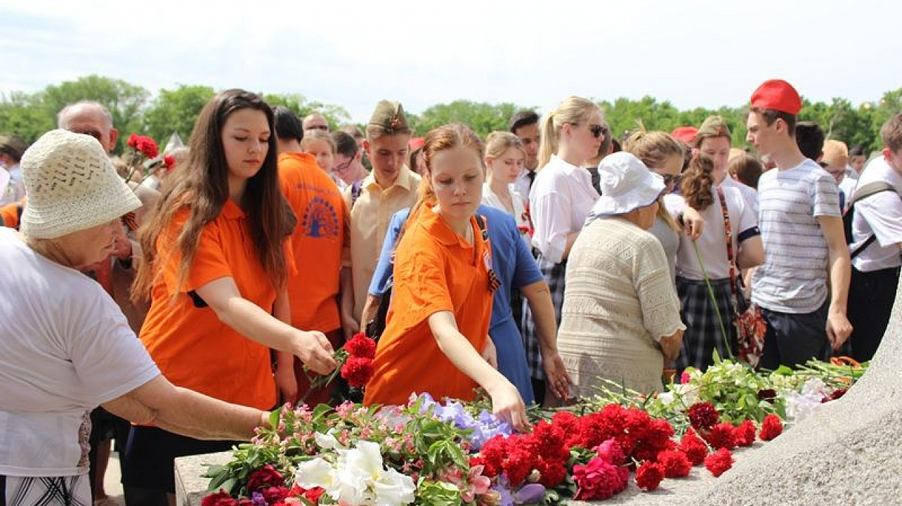 Молодежный Совет Центрального округа активно поддержал всероссийские гражданско-патриотические акции