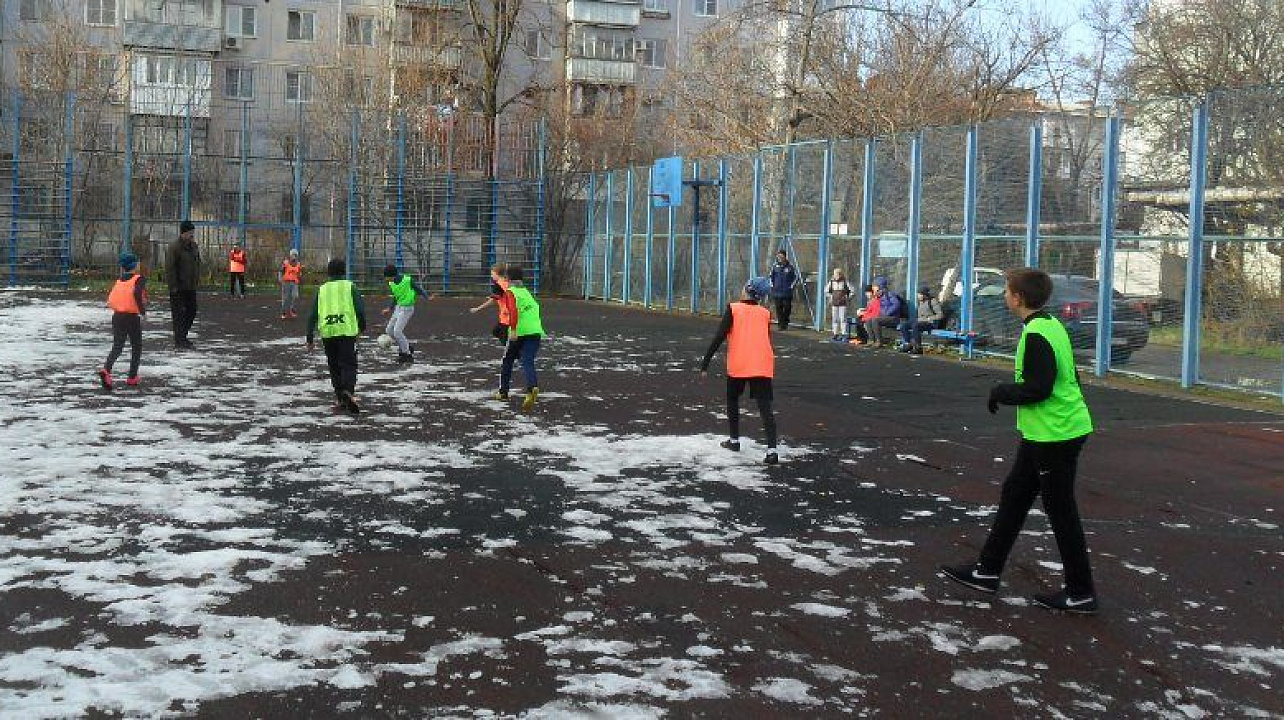 В Центральном округе стартовал зимний турнир по мини-футболу