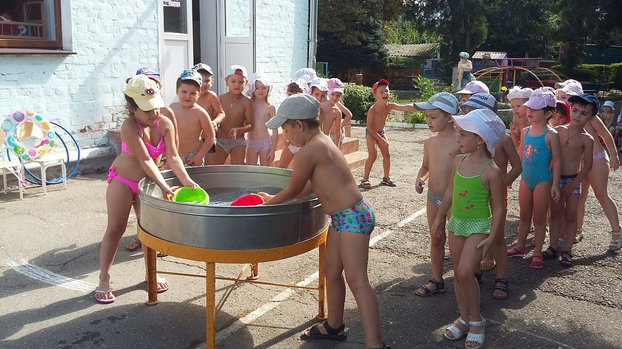 В детском саду Западного округа прошёл праздник  «День Нептуна»