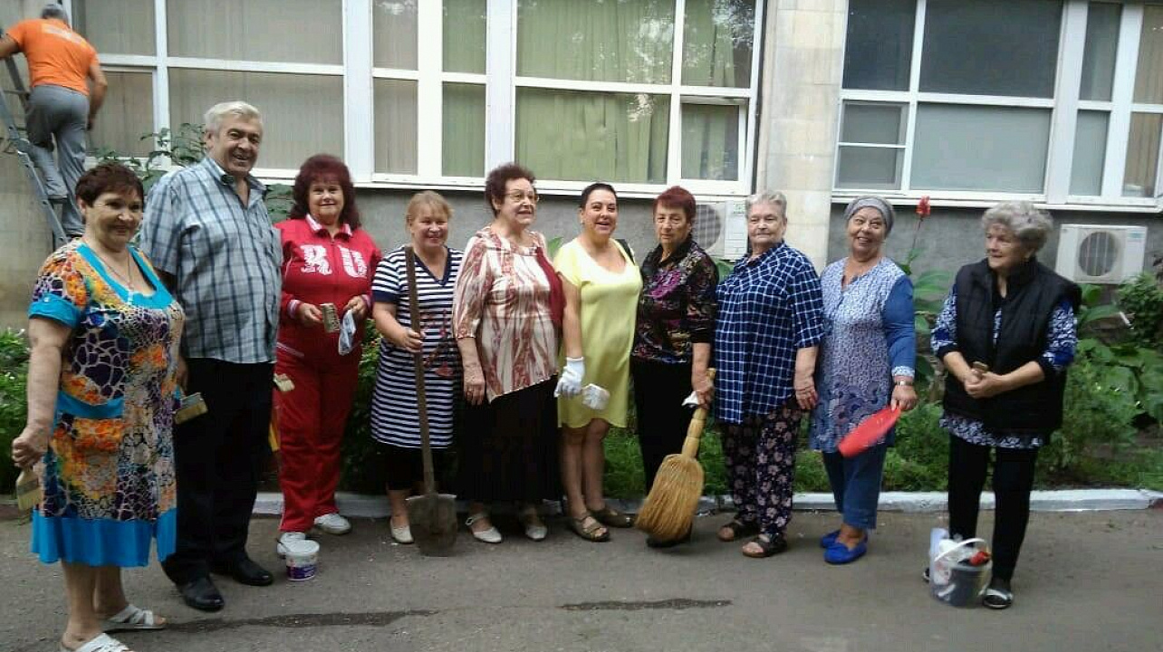 Чистота в городе начинается с порядка во дворе