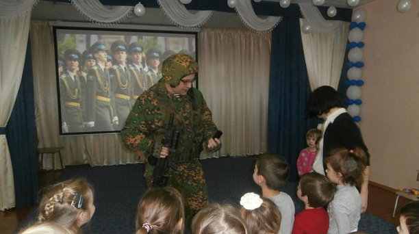 В детскому саду № 139 состоялось мероприятие «Солдат в гостях у ребят»