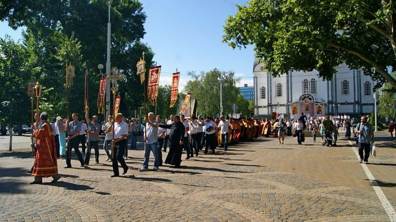 Казаки поучаствовали в царском Крестном ходе.JPG