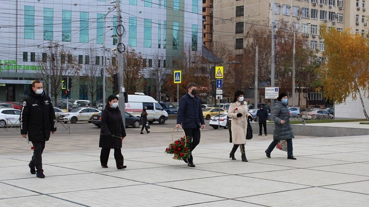 В День Неизвестного солдата в Западном округе почтили память воинов-освободителей Кубани . ..JPG