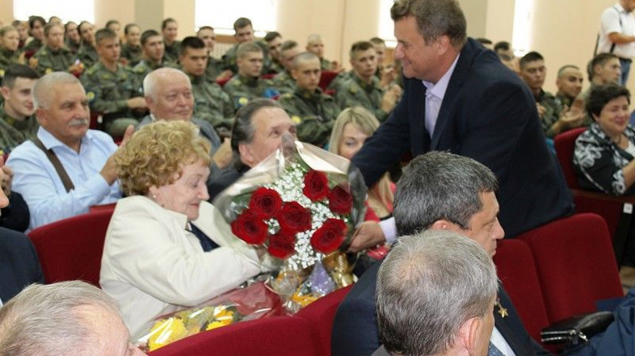 Военно-исторический урок мужества с курсантами КВВАУЛ.jpg