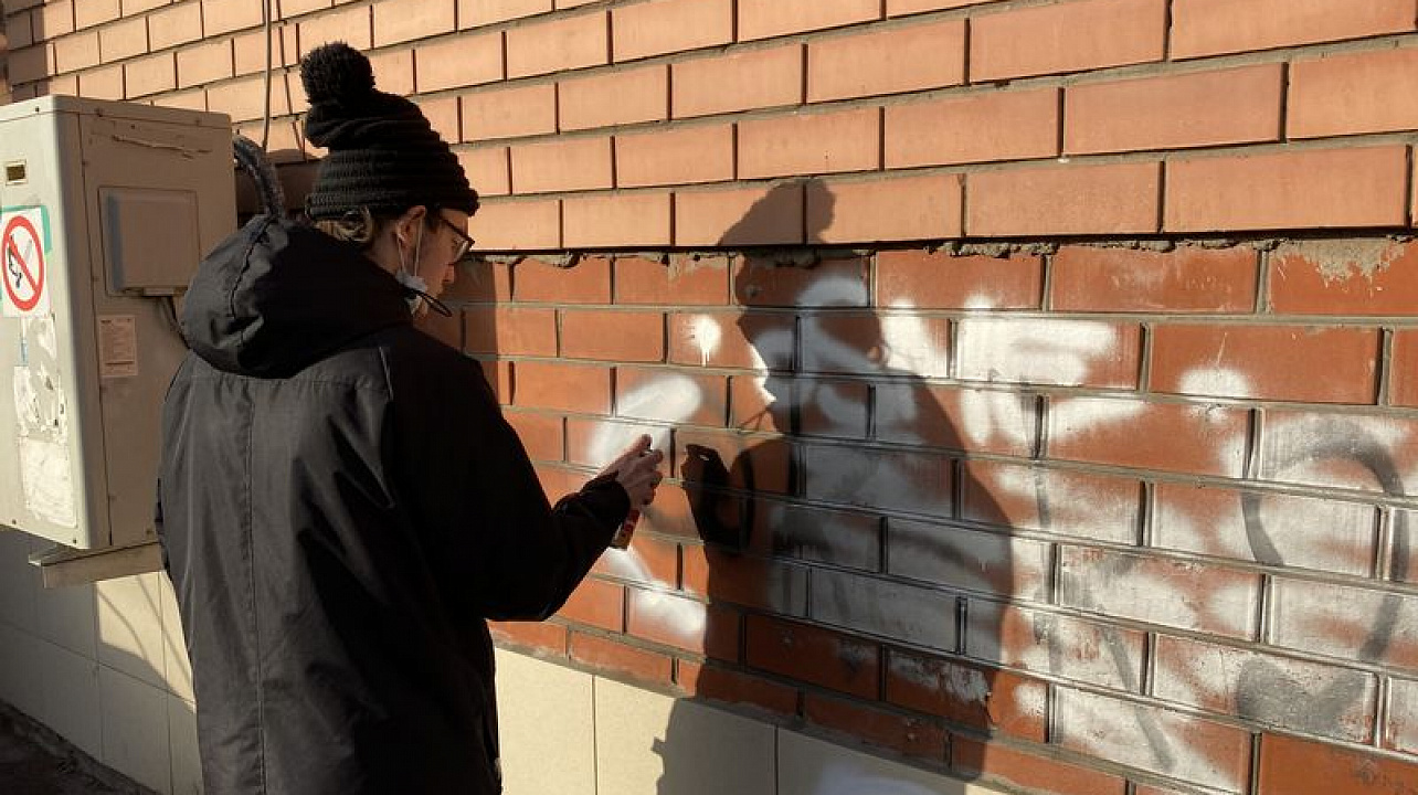 Молодежь Центрального округа вышла на борьбу с наркотрафаретами