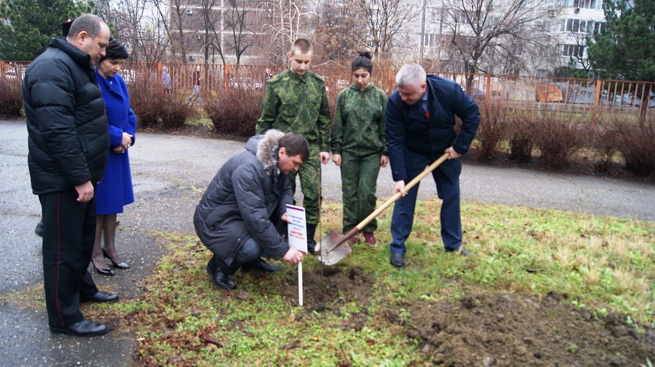В Западном округе заложили Аллею Героев