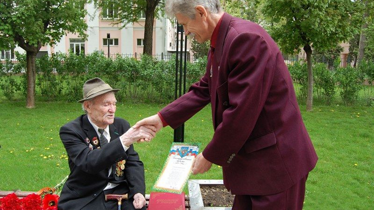 «Знамя Победы вижу вновь, в мои 90 лет..»