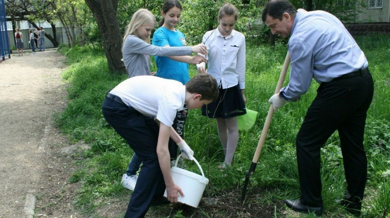 Учащиеся лицея № 64 присоединились к челленджу «Краснодар -10 тысяч деревьев»