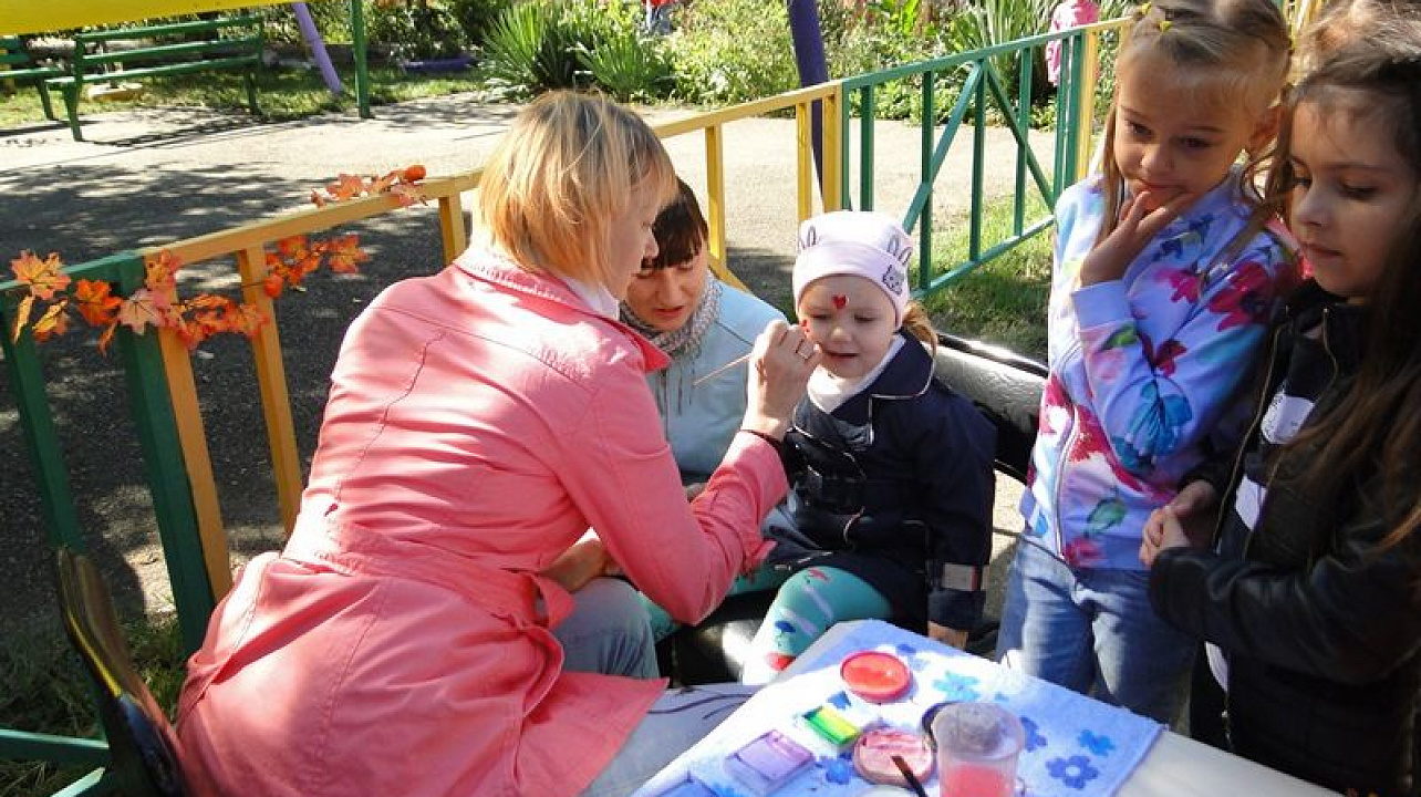В Центральном округе продолжаются праздники по месту жительства, посвященные Дню города