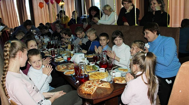 Праздник для детей-инвалидов