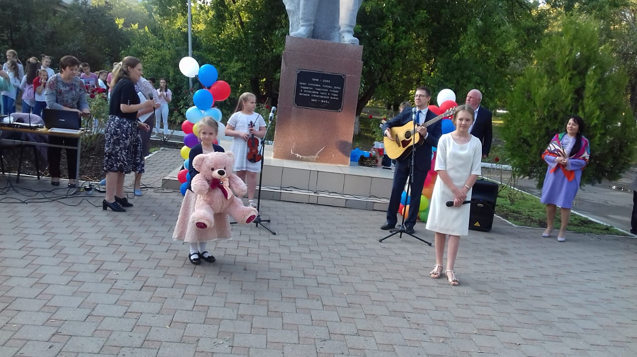 Жителей Белозерного поздравили с днём посёлка