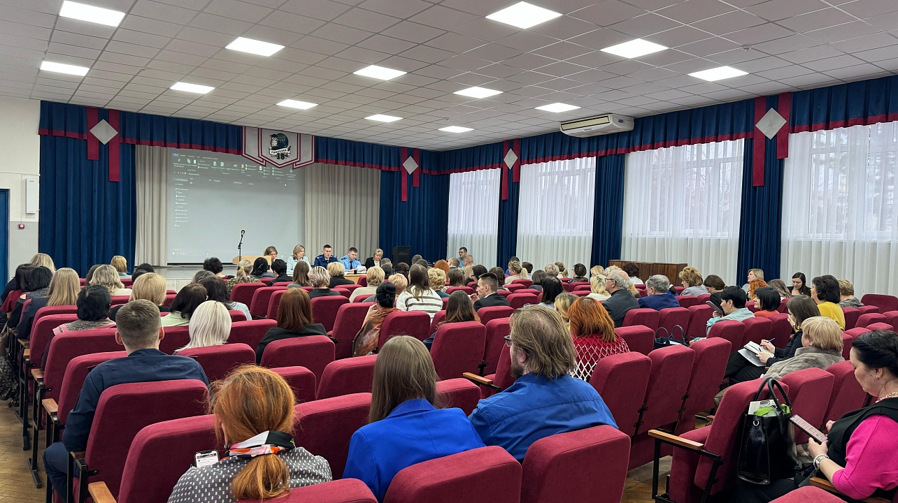 В Прикубанском округе прошло очередное расширенное заседание комиссии по делам несовершеннолетних