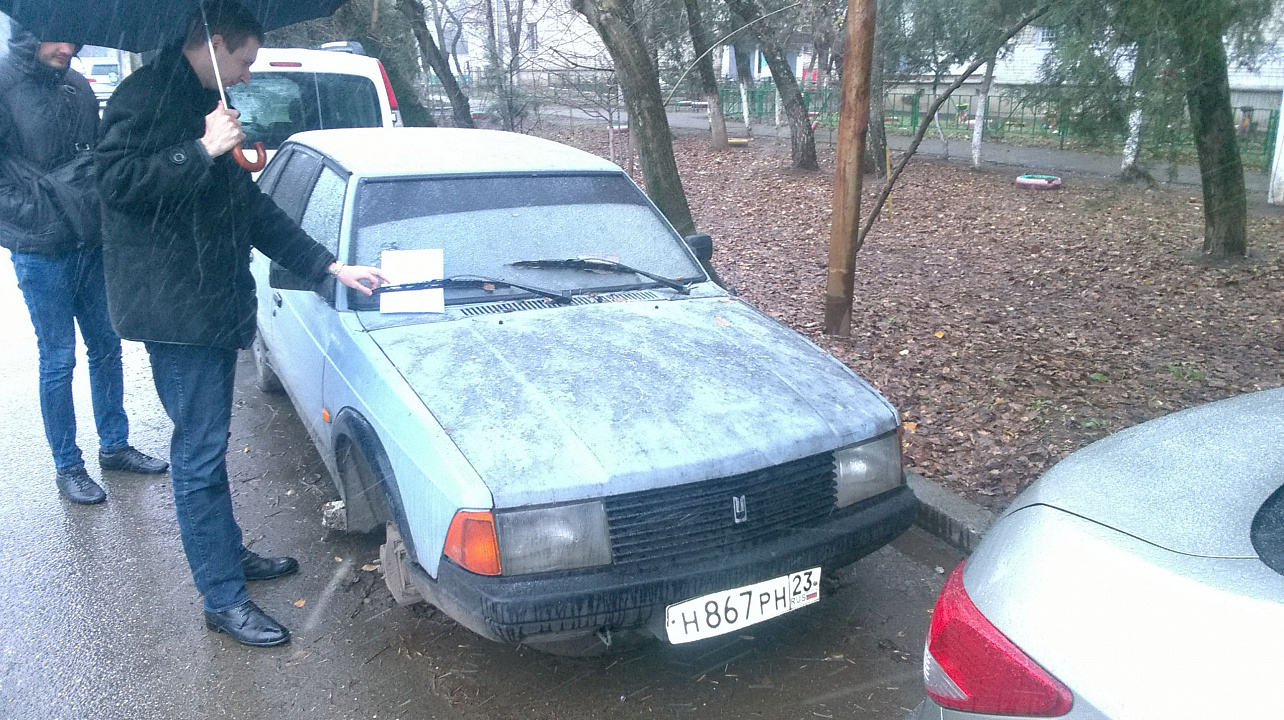 В Западном округе проведен очередной рейд по выявлению брошенного автотранспорта