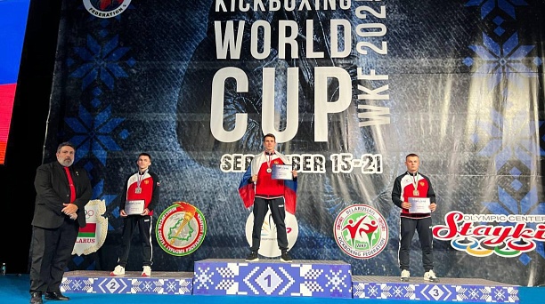 Краснодарцы выиграли медали на Кубках мира по прыжкам на батуте, кикбоксингу и самбо 