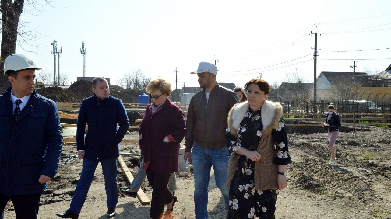Активно ведутся работы по строительству нового учебного блока школы № 86 в станице Старокорсунской
