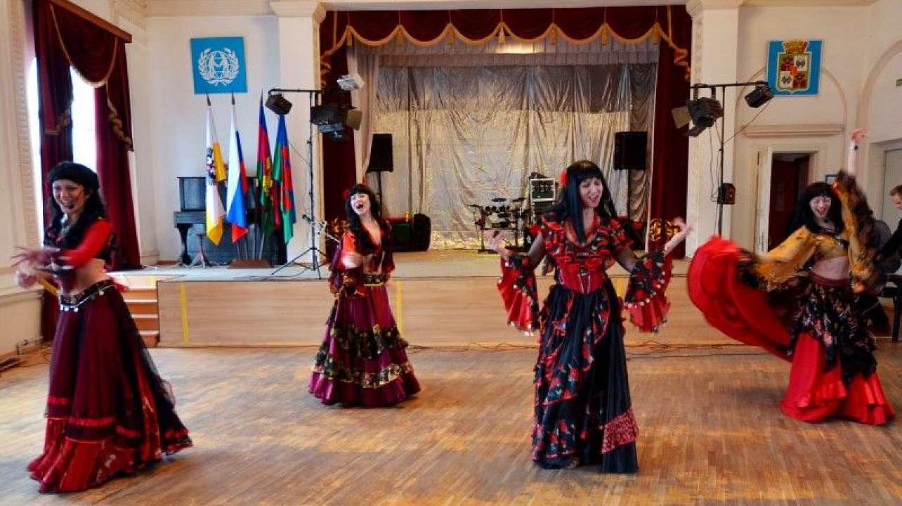 В Краснодаре отметили Международный день цыган