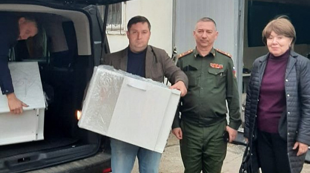 Жители Центрального округа собрали новую партию гуманитарной помощи для военнослужащих