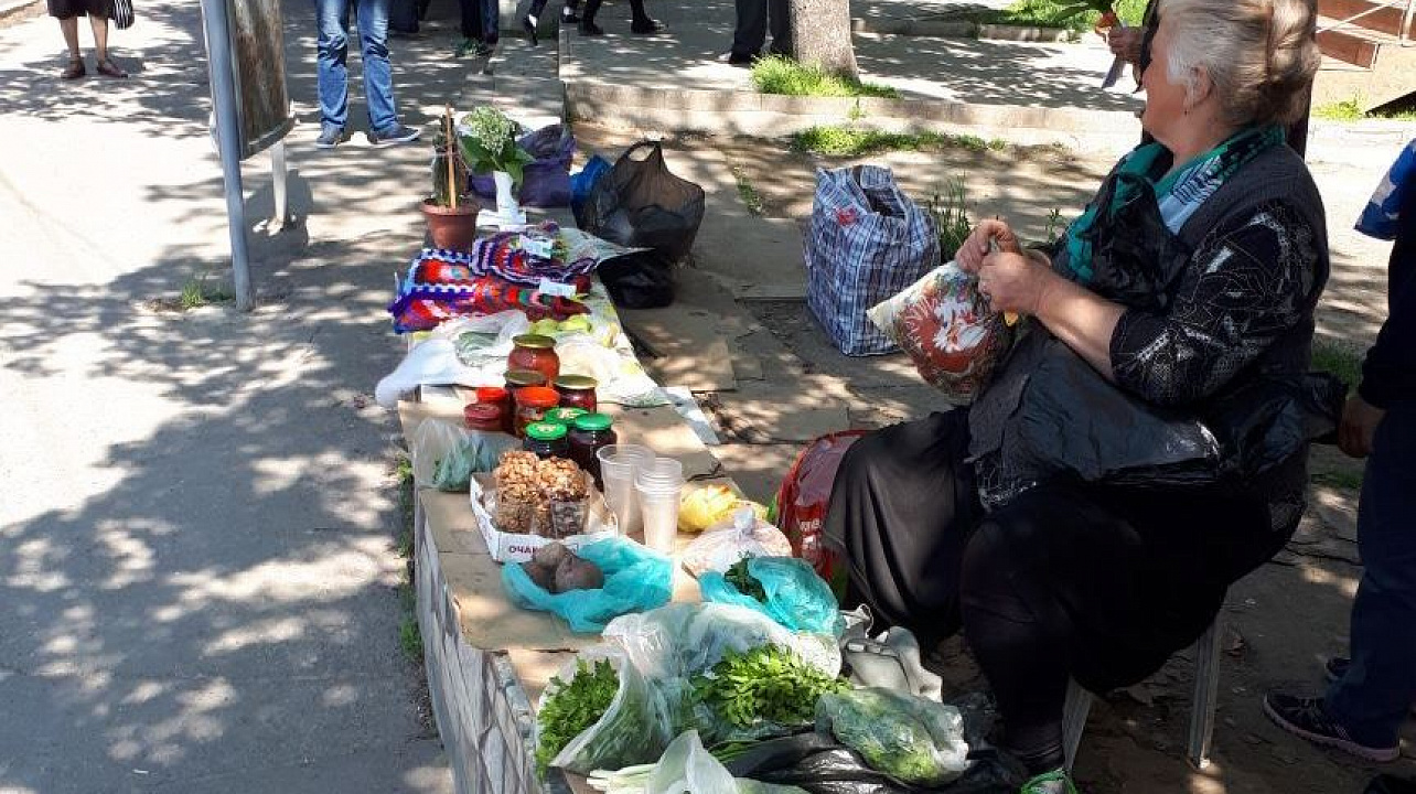 В Западном округе продолжается работа по пресечению «стихийной торговли»