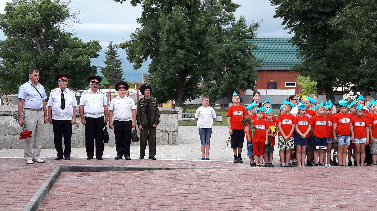 В День памяти и скорби в Елизаветинской почтили память погибших
