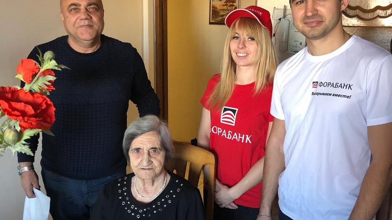 В Западном округе продолжаются чествования ветеранов