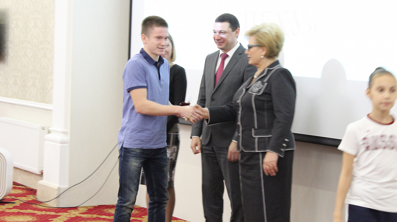 Спортивные итоги года подвели в Краснодаре. Атлетов и тренеров поблагодарил за достижения и поздравил с наступающим 2018 годом мэр Евгений Первышов. Часть 2.