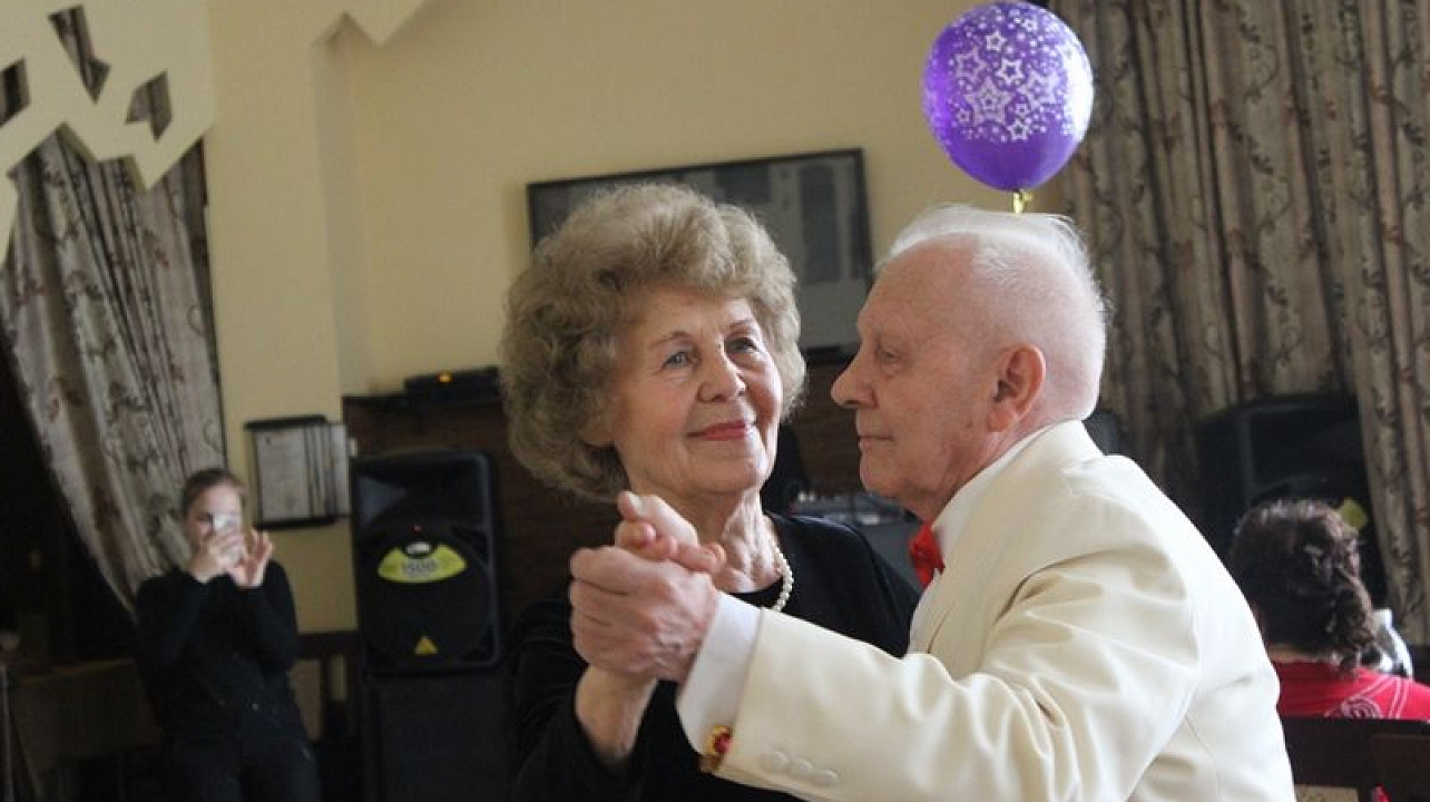 Общественниц Центрального округа поздравили с Международным женским днем