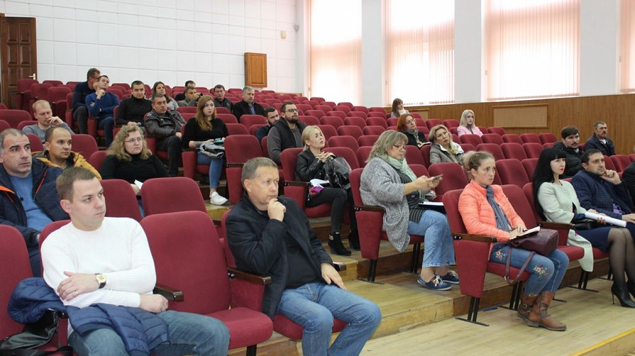 Предприятиям Западного округа разъяснили нормы размещения рекламных объектов