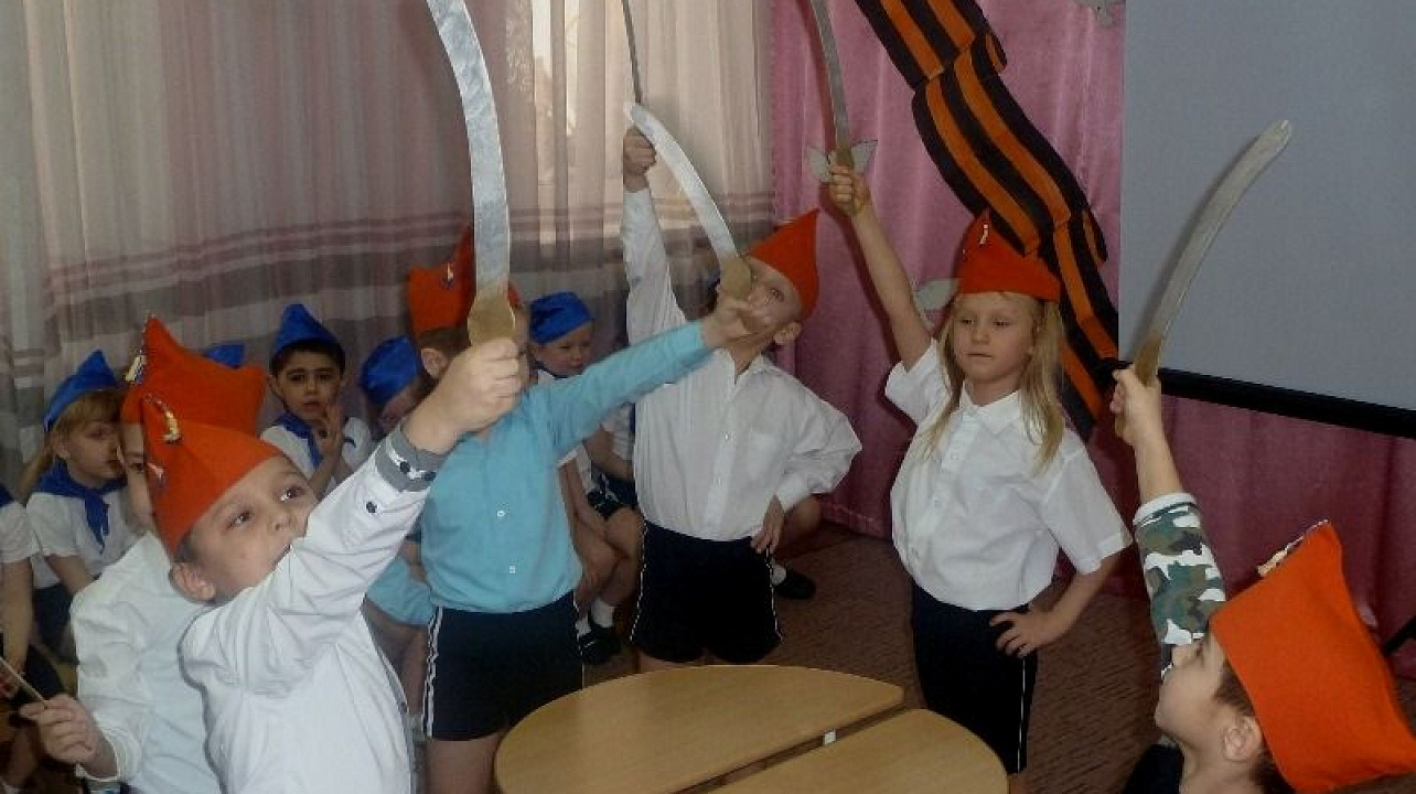 В детском саду № 30 Западного округа прошло торжественное мероприятие в рамках месячника оборонно-массовой и военно-патриотической работы