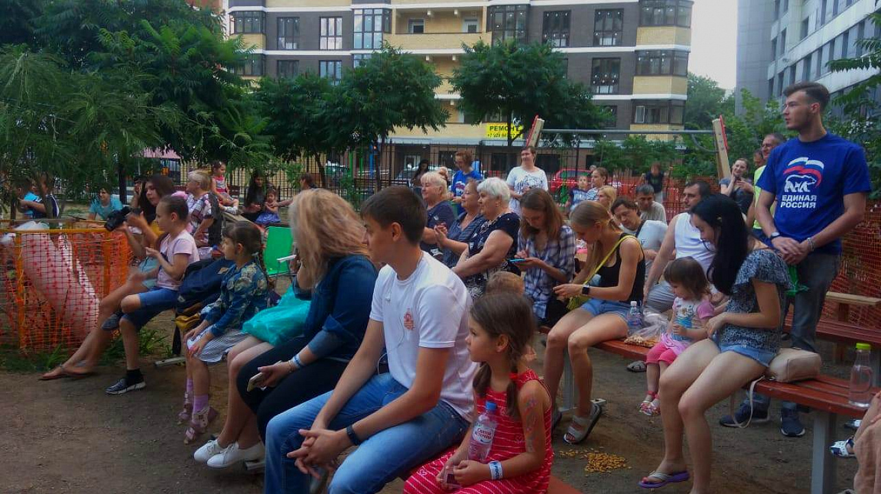 Очередной показ фильма под открытым небом прошел в Центральном округе