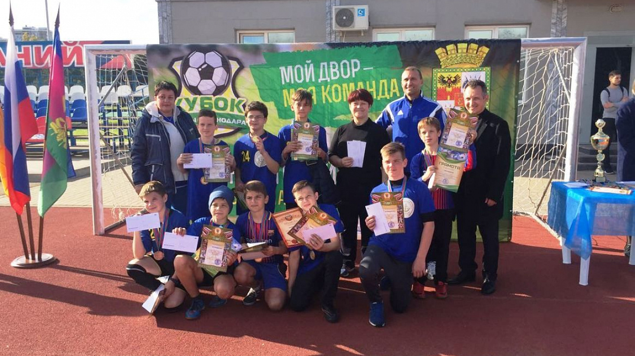 Команда Западного округа заняла 1 место в Осеннем турнире по мини-футболу