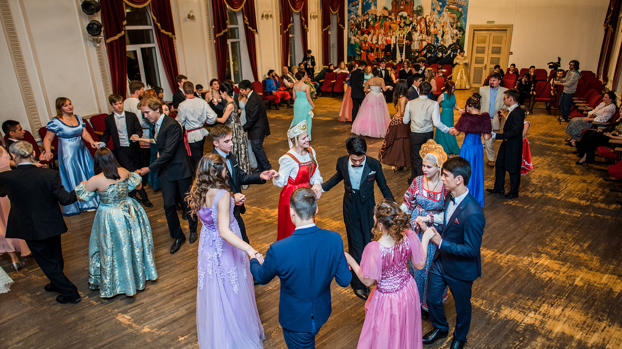 Заседание молодёжного клуба интернациональной дружбы (10).jpg