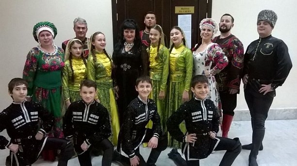 Творческие коллективы Центрального округа приняли участие в фестивале дружбы в Республике Адыгея