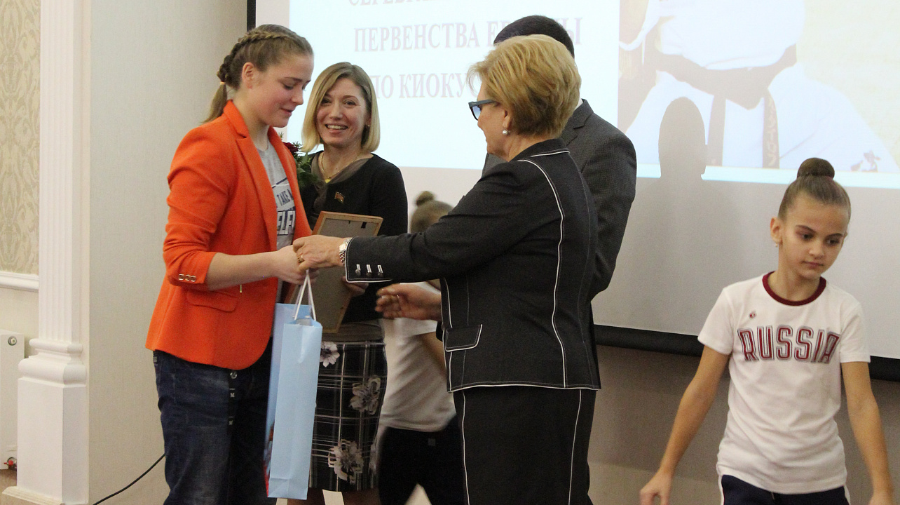 Спортивные итоги года подвели в Краснодаре. Атлетов и тренеров поблагодарил за достижения и поздравил с наступающим 2018 годом мэр Евгений Первышов. Часть 1.