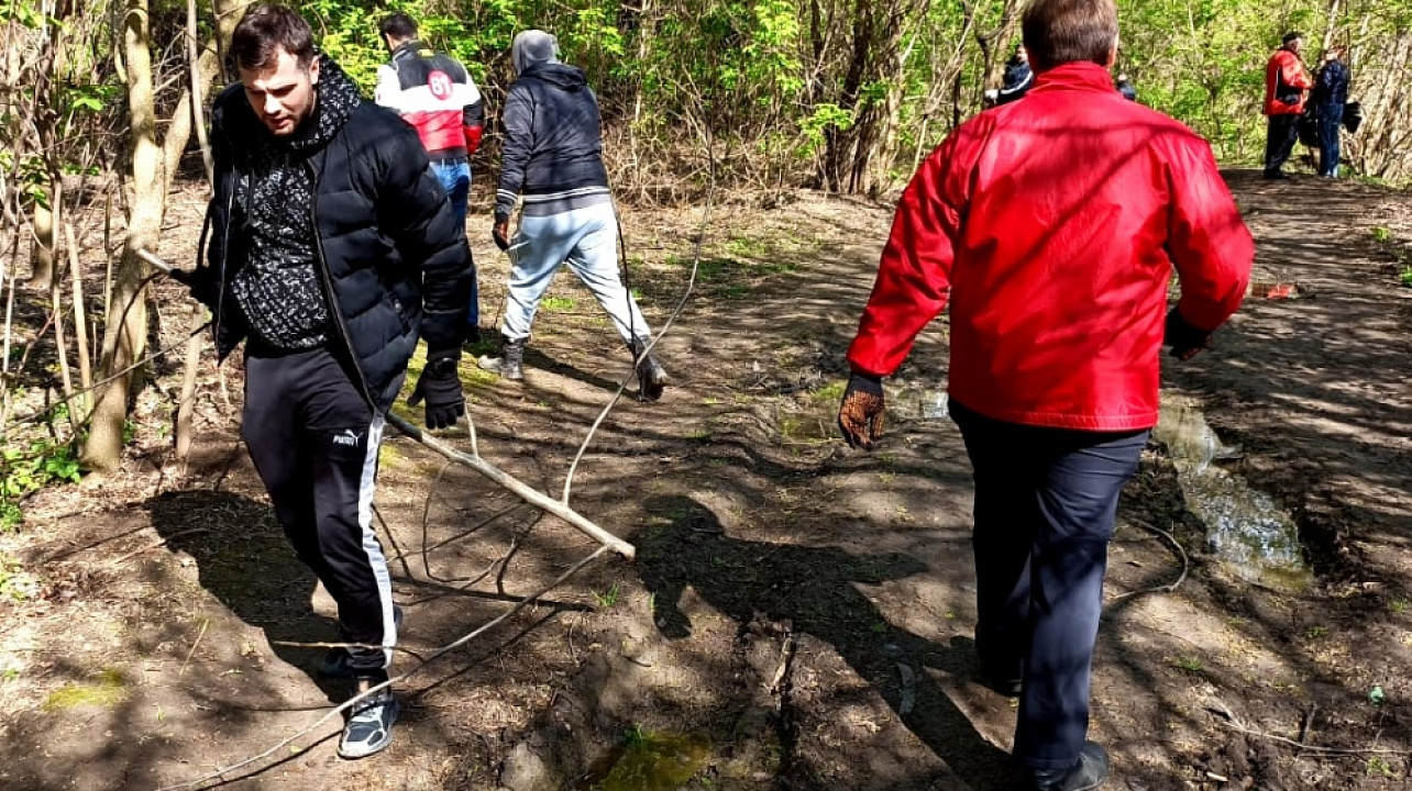 С Острова Масленицы в Краснодаре вывезли 42 кубометра мусора