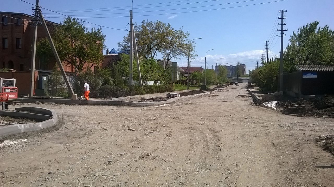 В Прикубанском округе капитально ремонтируют несколько улиц