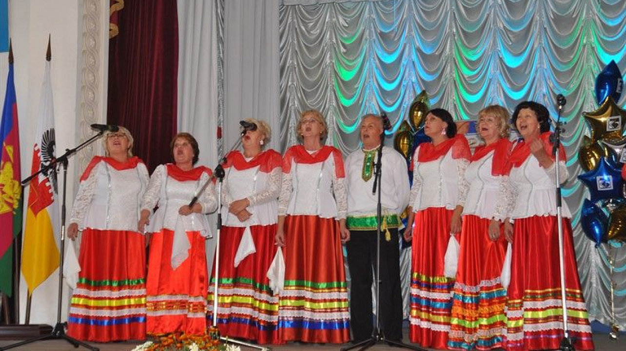 В Краснодаре прошел конкурс вокальных коллективов, посвященный 100-летию ВЛКСМ.jpg