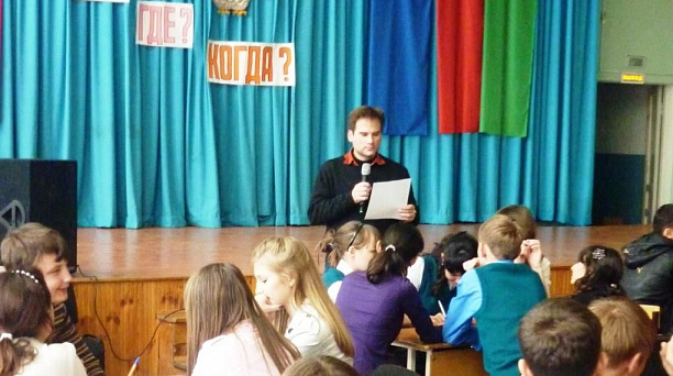 Юные эрудиты Прикубанского округа провели II тур окружной интеллектуальной игры «Что? Где? Когда?»